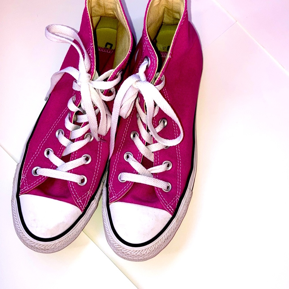 pink converse practically brand new